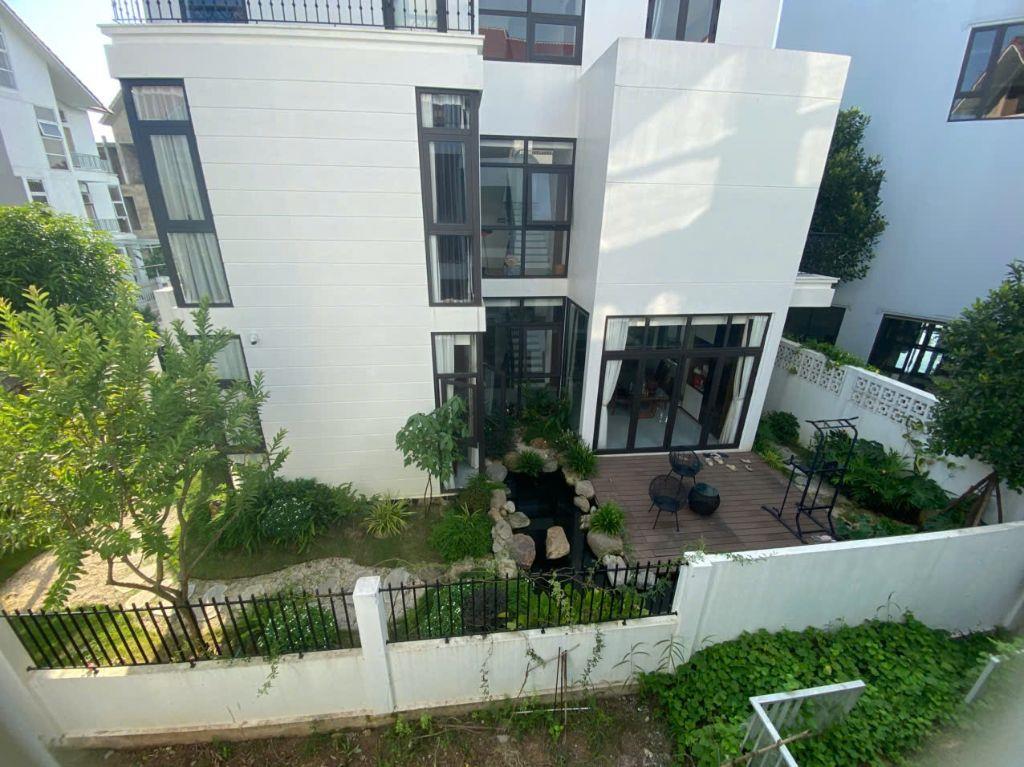 Bán gấp biệt thự Newhouse City, DT 204m2, MT 12m, SĐCC, giá rẻ chỉ 13.9 tỷ