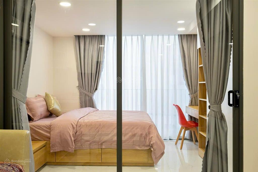 Căn hộ gần hồ con rùa  1pn ban công  ngăn bếp  thang máy  full nội thất cao cấp