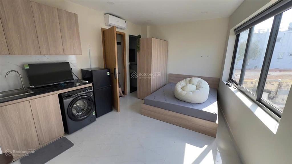 Studio mới 100%  thang máy  máy giặt  mặt tiền  bthạnh ngay học viện cán bộ  full tiện ích