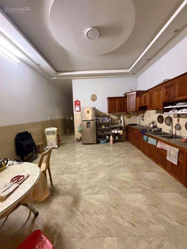 Cần bán gấp nhà 1 trệt 3 lầu mặt tiền đường kinh doanh
