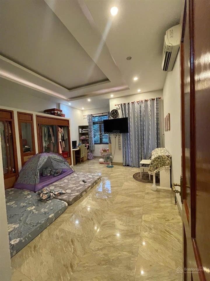 Cần bán gấp nhà 1 trệt 3 lầu mặt tiền đường kinh doanh