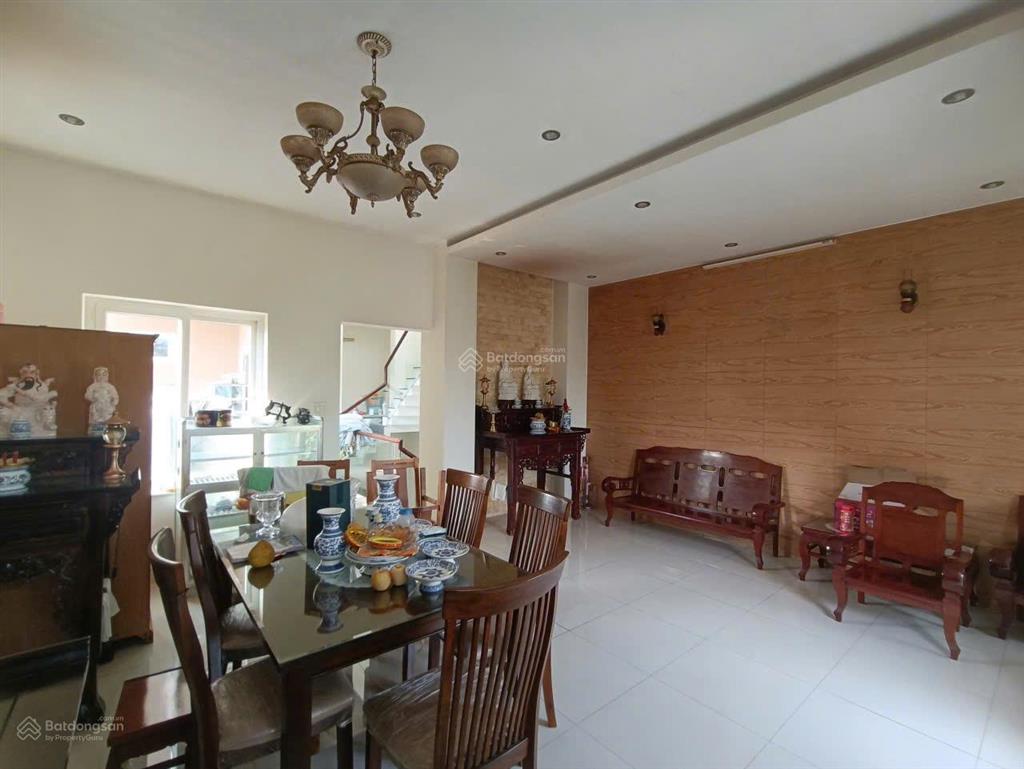 Bán gấp nhà 1 trệt 2 lầu mặt tiền nguyễn thành phương phường trấn biên vị trí đẹp ở và kinh doanh