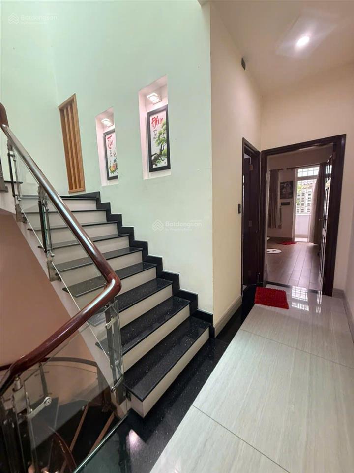 Cần bán gấp nhà 1 trệt 2 lầu phường trấn biên đường 2 xe hơi vị trí đẹp khu dân trí
