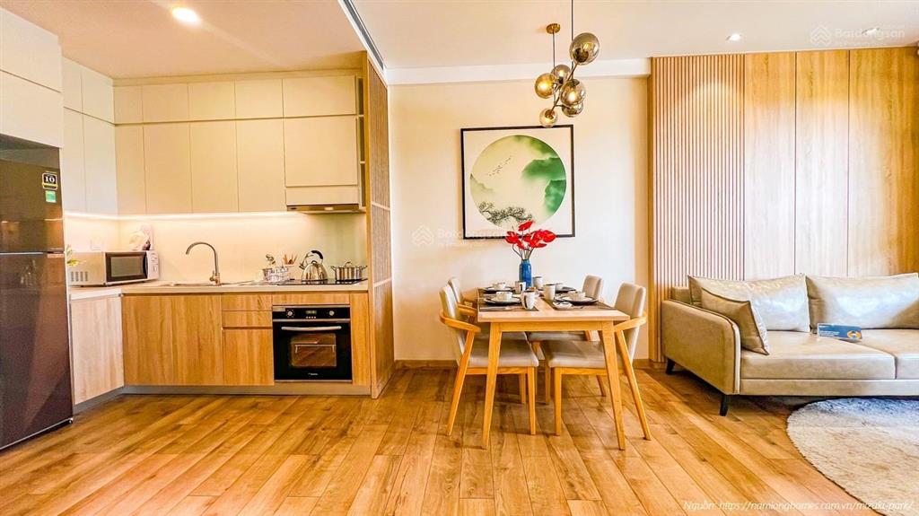 Nhỉnh 4 tỷ, căn hộ bên sông dt 70m2, 2pn, 2wc, view sông cực đẹp, kề phú mỹ hưng, của nam long