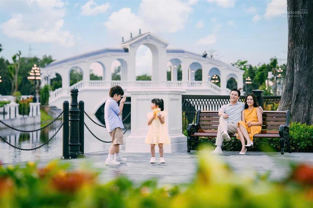 Nhỉnh 4 tỷ, căn hộ bên sông dt 70m2, 2pn, 2wc, view sông cực đẹp, kề phú mỹ hưng, của nam long
