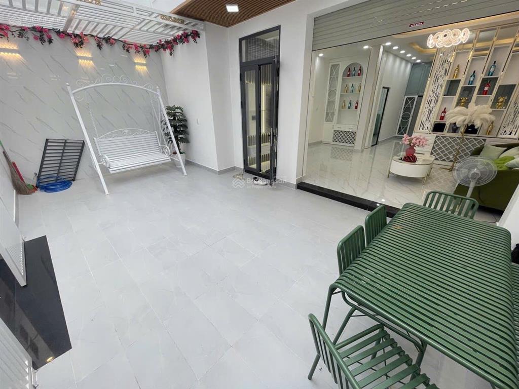 Hàng xóm ca sĩ quang dũng hẻm ôtô huỳnh văn bánh, phú nhuận 4x17 5lầu, kinh doanh tốt, 17 tỷ