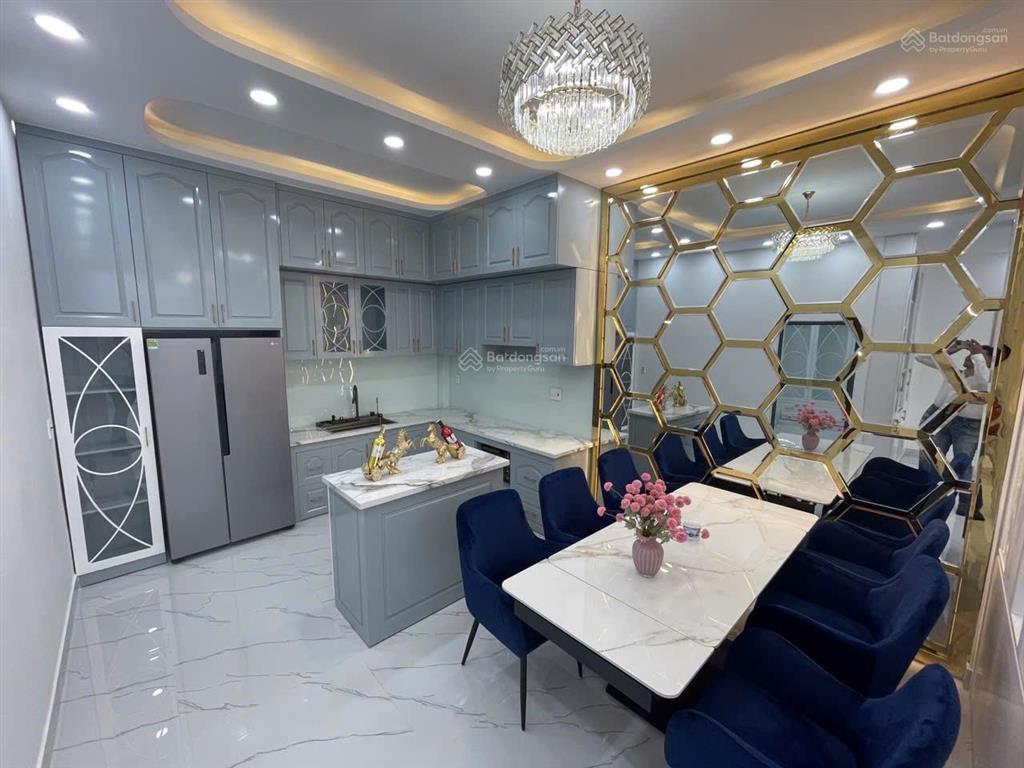 Hàng xóm ca sĩ quang dũng hẻm ôtô huỳnh văn bánh, phú nhuận 4x17 5lầu, kinh doanh tốt, 17 tỷ