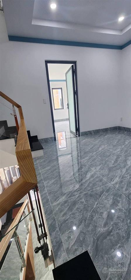 Cho thuê nhà 1 trệt 2 lầu nhà đẹp 4 phòng ngủ giá chỉ 8,6 tr/tháng thuận an bình dương