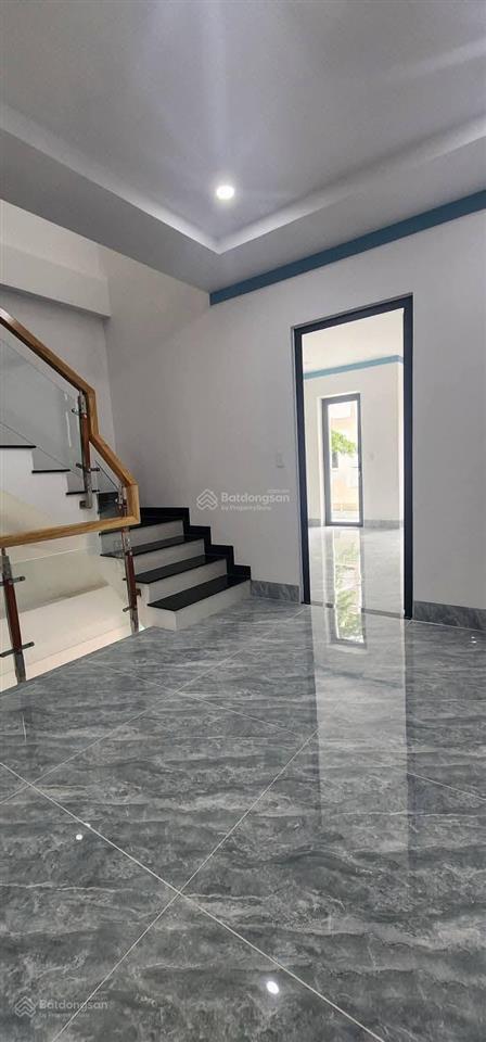 Cho thuê nhà 1 trệt 2 lầu nhà đẹp 4 phòng ngủ giá chỉ 8,6 tr/tháng thuận an bình dương