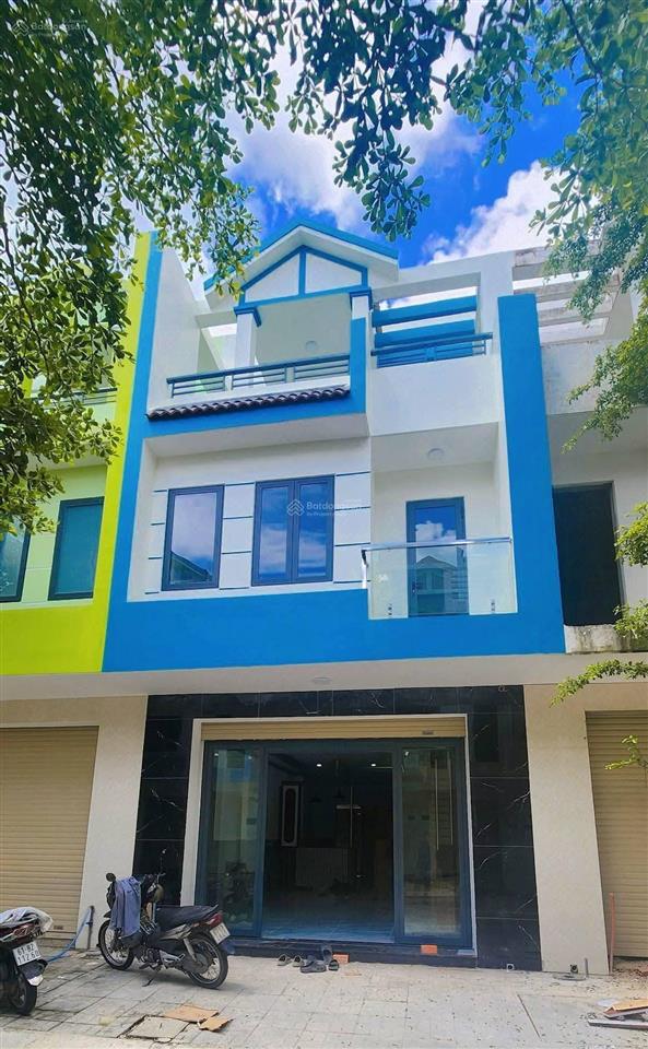 Cho thuê nhà 1 trệt 2 lầu nhà đẹp 4 phòng ngủ giá chỉ 8,6 tr/tháng thuận an bình dương