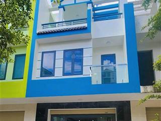 Cho thuê nhà 1 trệt 2 lầu nhà đẹp 4 phòng ngủ giá chỉ 8,6 tr/tháng thuận an bình dương