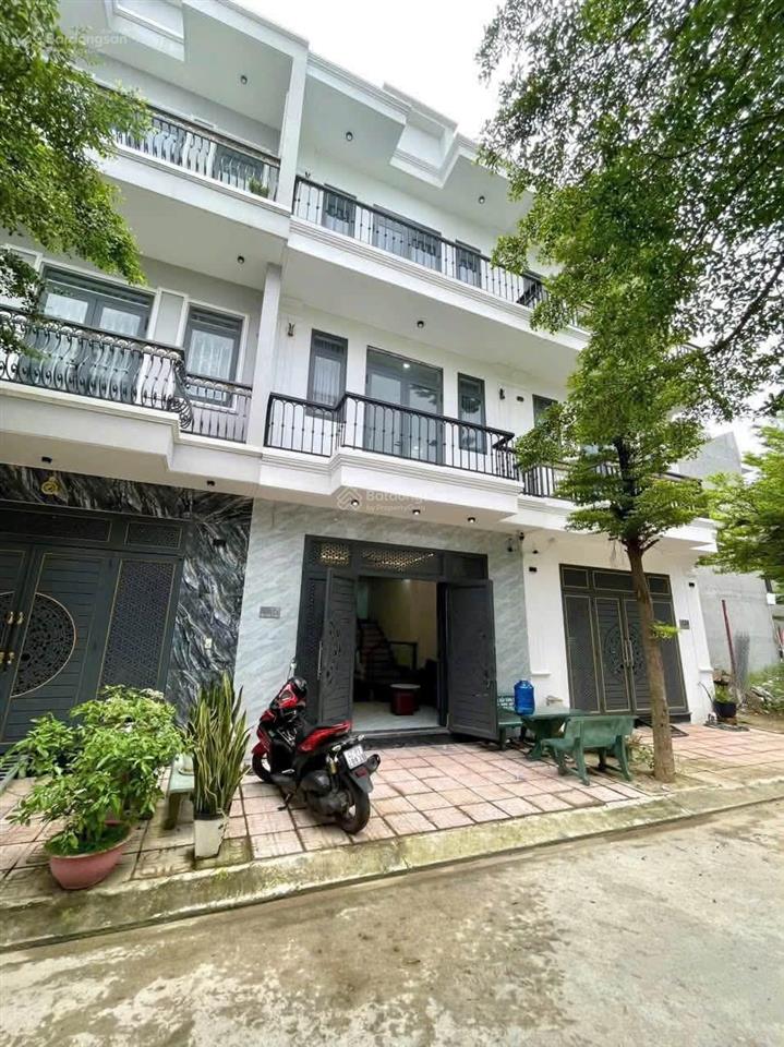 Cho thuê nhà 1 trệt 2 lầu 4 phòng ngủ full nội thất phường an phú, thành phố thuận an, bình dương