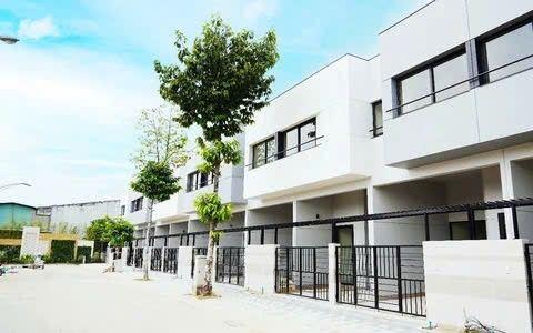 Cho thuê nhà full nội thất mới 100% gần ngã tư bình chuẩn  thuận an giá 15 tr/tháng