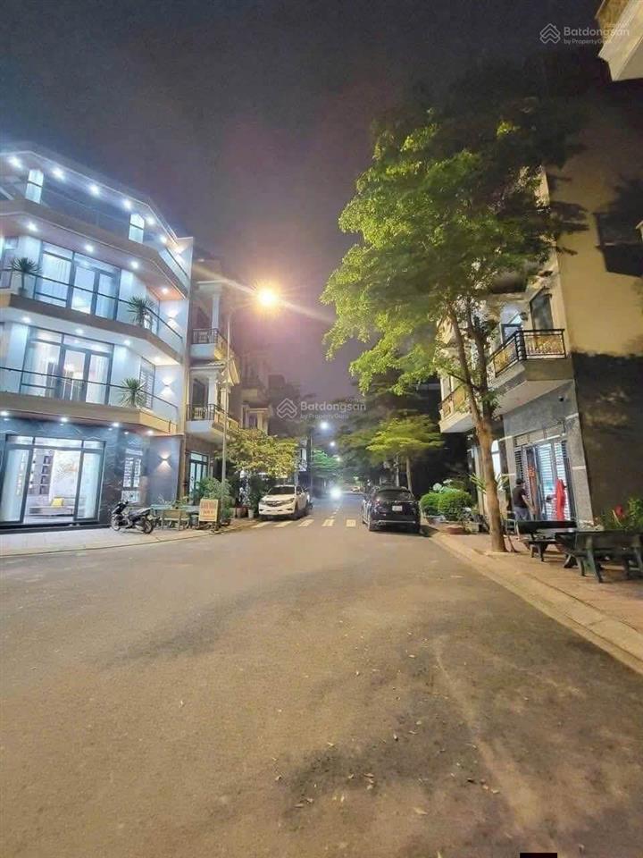Cho thuê nhà góc 2 mặt tiền kdc cao cấp bình chuẩn giá 15 tr/tháng