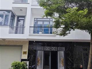 Cho thuê nhà an phú có 4 phòng ngủ full nội thất giá 10 tr/tháng