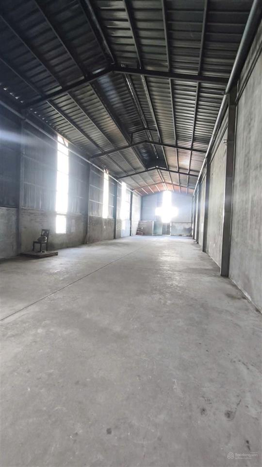 Cho thuê 400m2 xưởng bình chuẩn hẻm lê thị trung diện tích 400m2 giá 16 tr/tháng