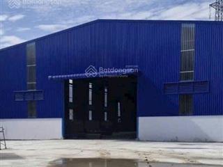 Cho thuê 1120m2 có 800m2 xưởng cao ráo, có văn phòng, điện 3 pha giá chỉ 45 tr/tháng