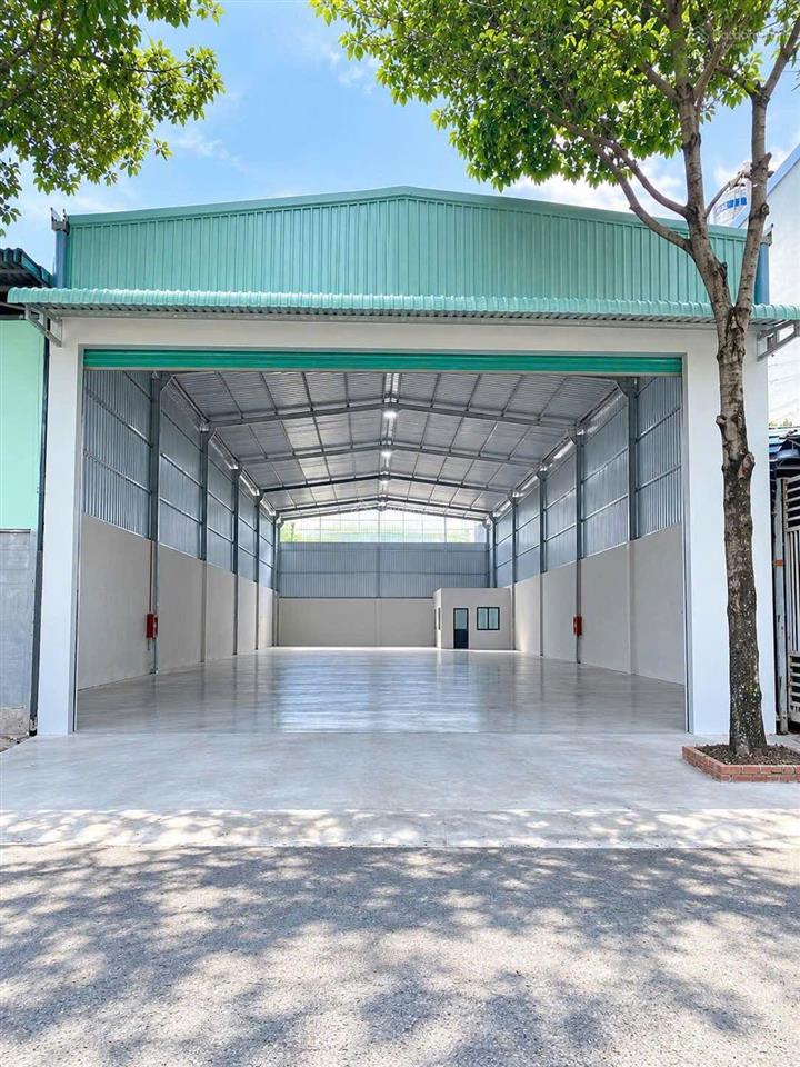 Cho thuê 300m2 xưởng mới 100% gần quốc lộ 13 ngã tư hoà lân bình dương