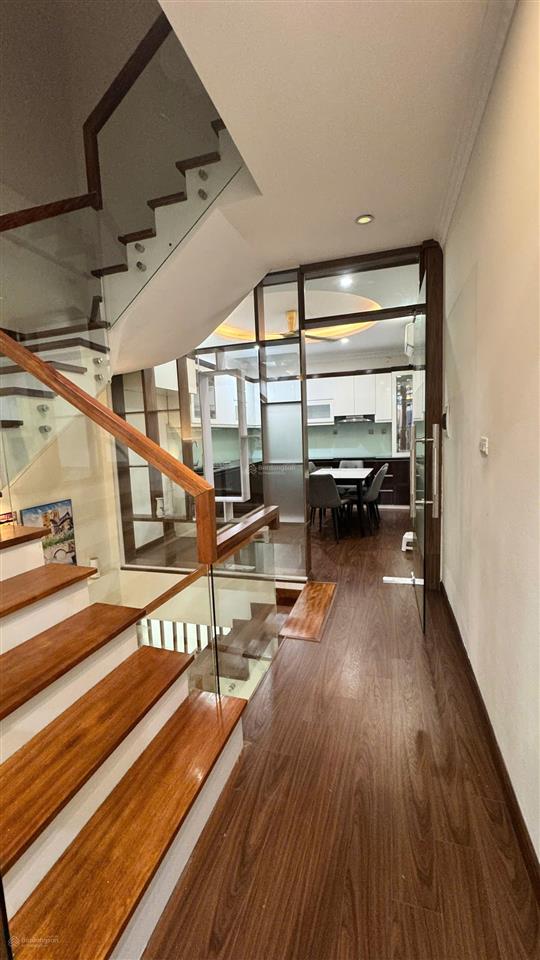 Bán nhà riêng view đẹp tại nguyễn sơn, long biên, hà nội, 15 tỷ, 50 m2,oto vào nhà , cạnh đoàn bay.