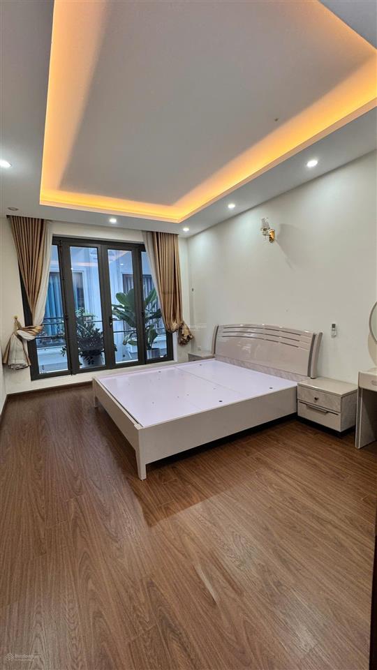 Bán nhà riêng view đẹp tại nguyễn sơn, long biên, hà nội, 15 tỷ, 50 m2,oto vào nhà , cạnh đoàn bay.