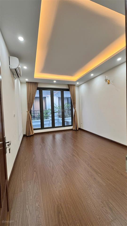 Bán nhà riêng view đẹp tại nguyễn sơn, long biên, hà nội, 15 tỷ, 50 m2,oto vào nhà , cạnh đoàn bay.