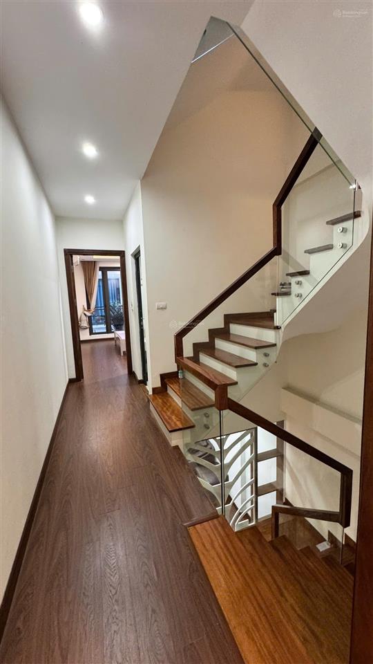 Bán nhà riêng view đẹp tại nguyễn sơn, long biên, hà nội, 15 tỷ, 50 m2,oto vào nhà , cạnh đoàn bay.
