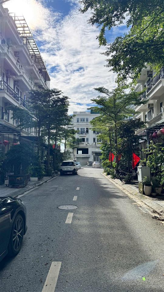 Bán shophouse view đẹp tại ô chợ dừa, 60 triệu vnd, 920m2, sổ đỏ lâu dài, mt 100m.