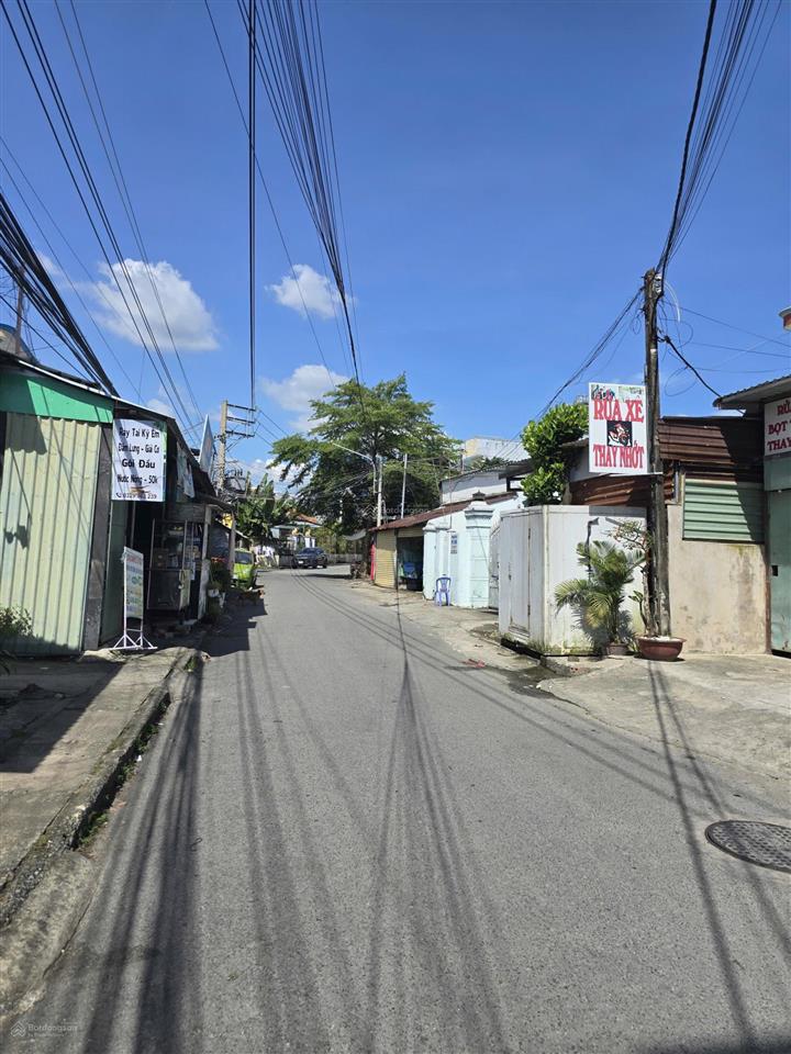 Bán gấp đất hem 198 đường 304 phường chánh nghĩa, thủ dầu một, bình dương, 5,5 tỷ, 167m2