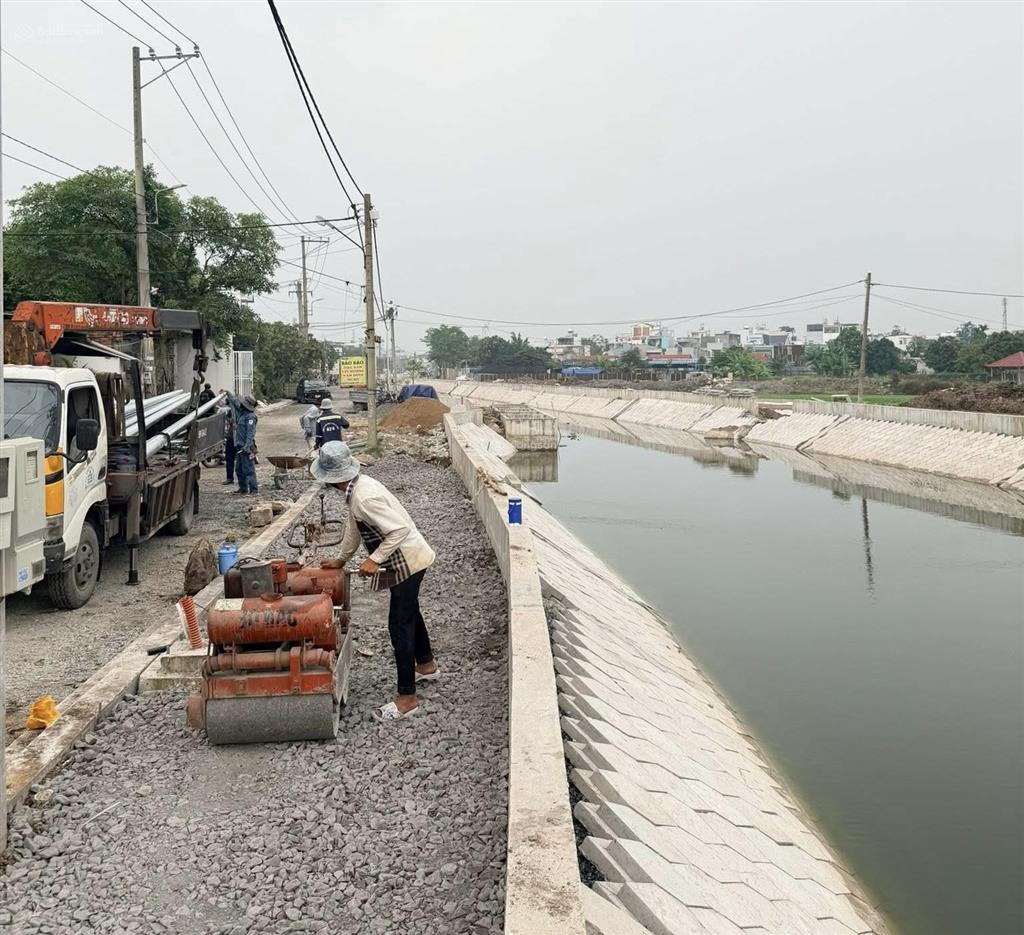 Bán đất đẹp xuất sắc tại mặt tiền kênh thạnh xuân 35, 12,2 tỷ, 200m2