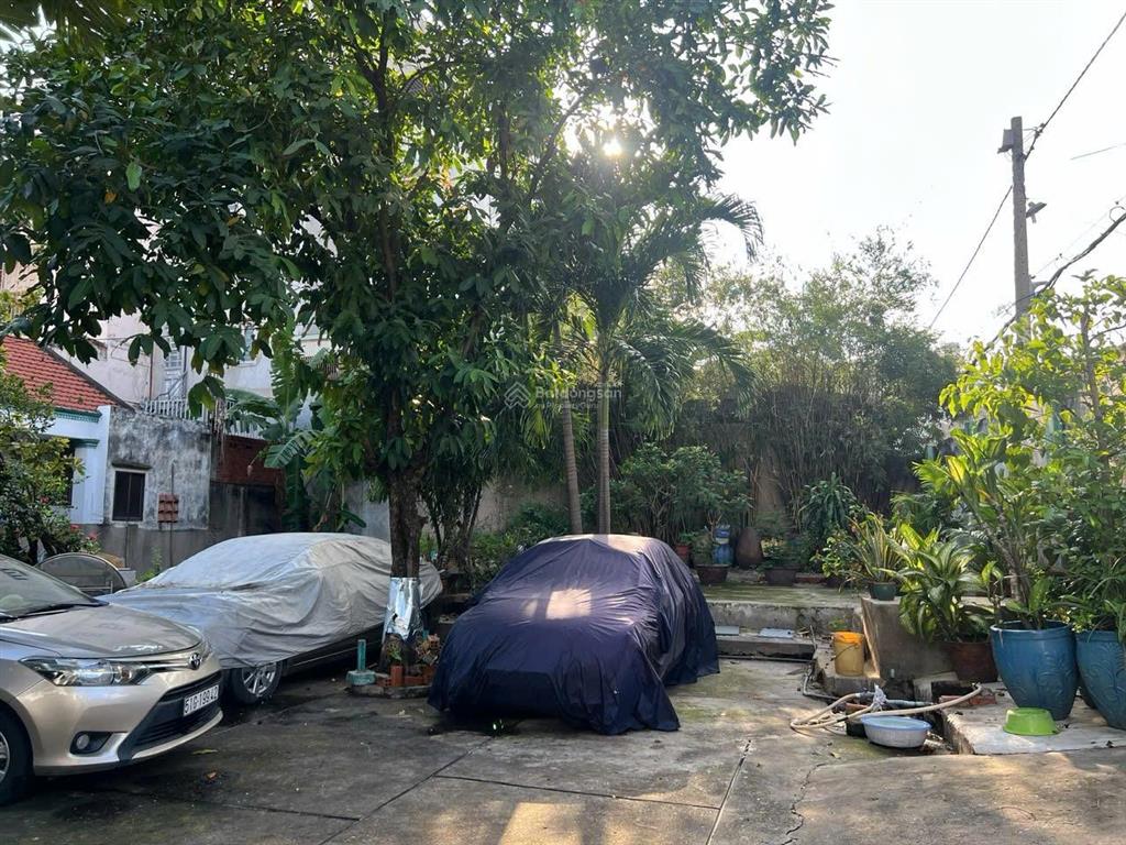 Hạ giá bán nhanh bt vườn. diện tích 1200m2 full thổ cư. đường to. nay giảm (mười tỷ) để bán nhanh