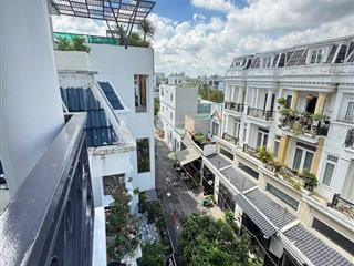 Nhà đẹp vị trí đẹp. 5,7 tỷ 64m²