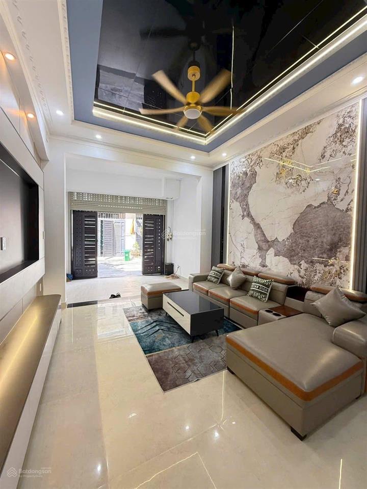 Nhà đẹp vị trí đẹp. 5,7 tỷ 64m²
