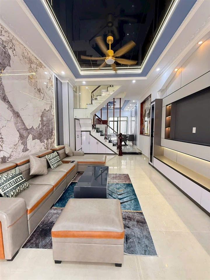 Nhà đẹp vị trí đẹp. 5,7 tỷ 64m²