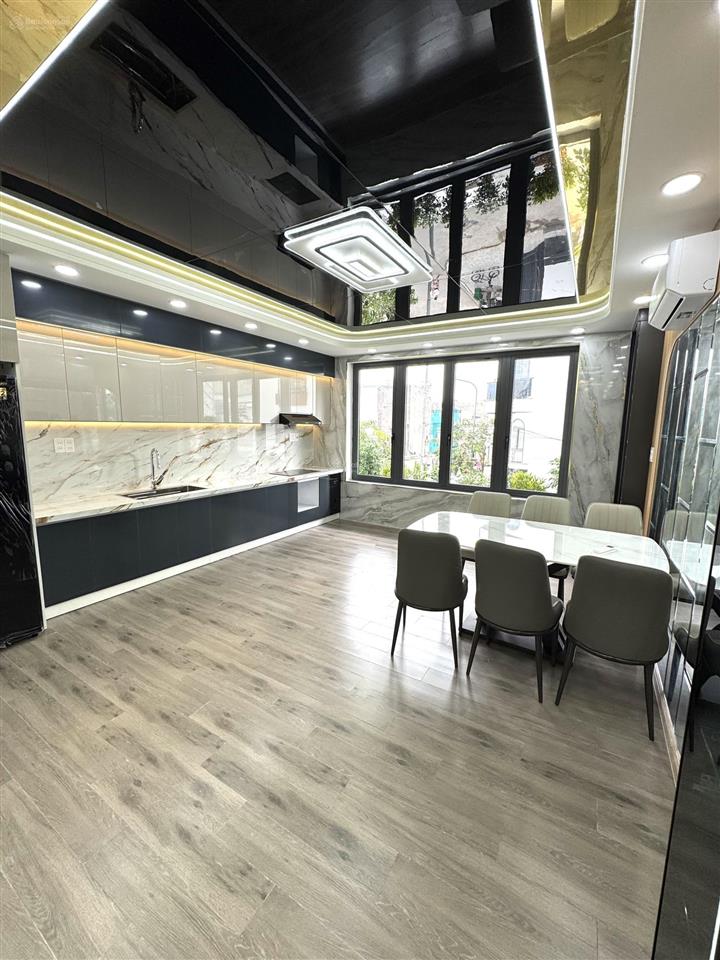 Cực vip! nhanh mới kịp, 5x18m, đường 10m giá 6,7 tỷ bán nhanh