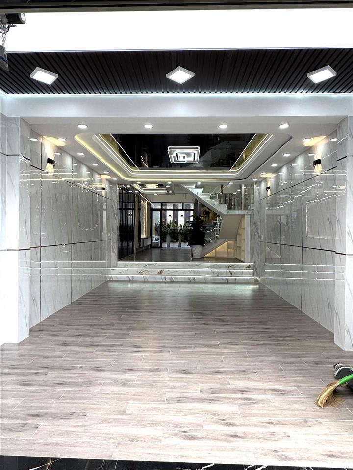 Cực vip! nhanh mới kịp, 5x18m, đường 10m giá 6,7 tỷ bán nhanh