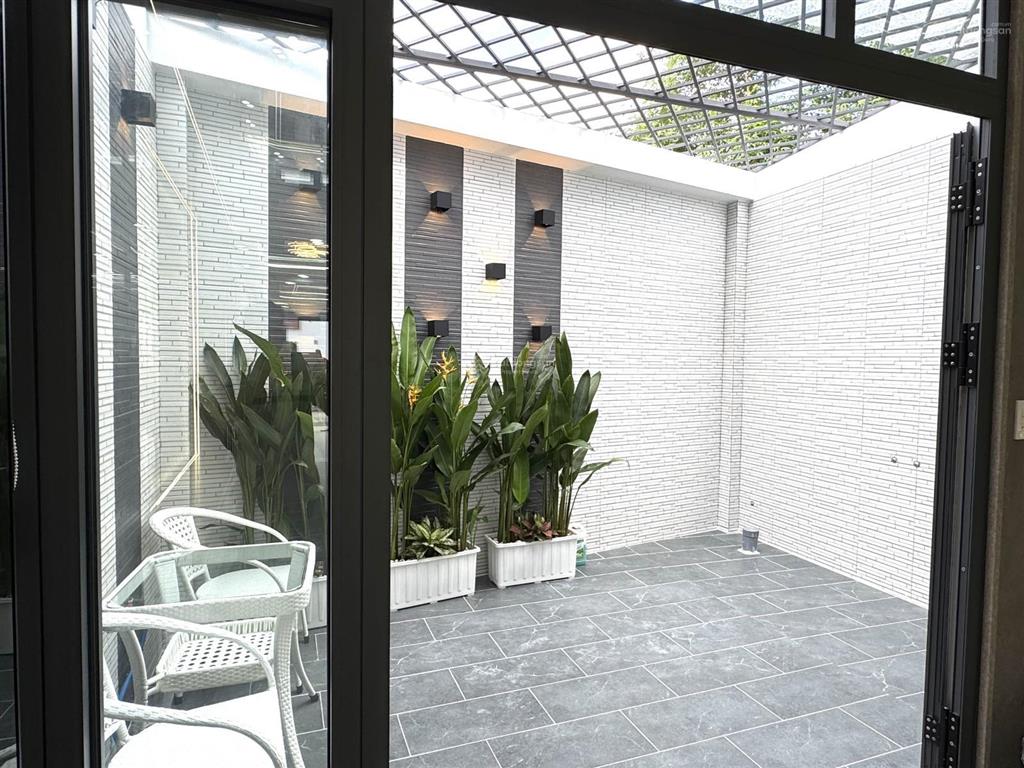 Cực vip! nhanh mới kịp, 5x18m, đường 10m giá 6,7 tỷ bán nhanh