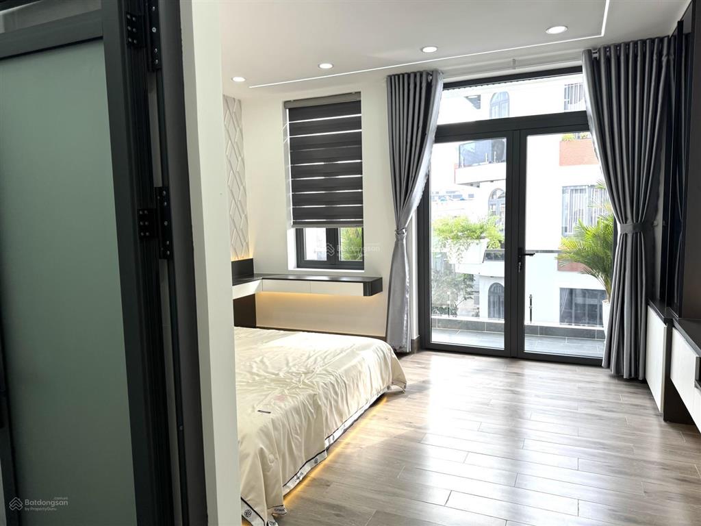 Cực vip! nhanh mới kịp, 5x18m, đường 10m giá 6,7 tỷ bán nhanh