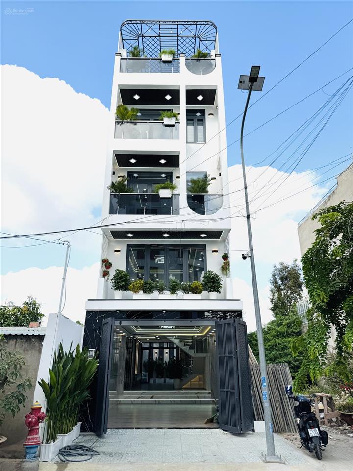 Cực vip! nhanh mới kịp, 5x18m, đường 10m giá 6,7 tỷ bán nhanh