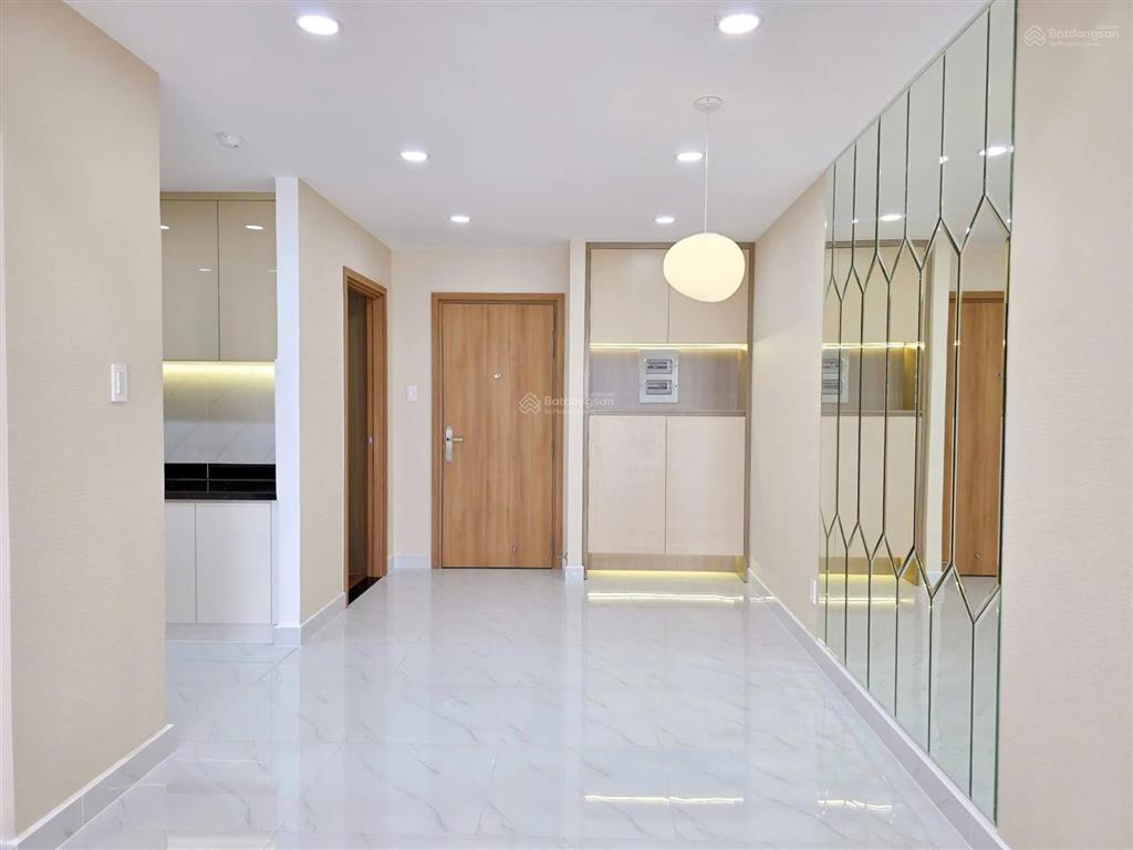 Chủ đi nước ngoài cần bán căn 2pn2wc giá hơn 2 tỷdọn vào ở ngay có sổ công chứng ngay