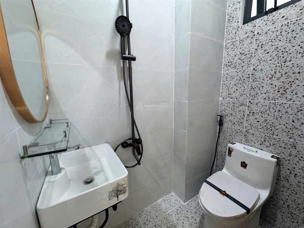 Chủ nhà đi nước ngoài gửi bán căn nhà 3 sẹc mới xây xong tại đường phan anh bình tân giá tốt có tl