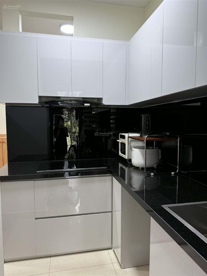 Khách định cư nước ngoài cần bán căn góc 3pn2wc giá 5,5 tỷ có thương lượng, hướng nam rất thoáng