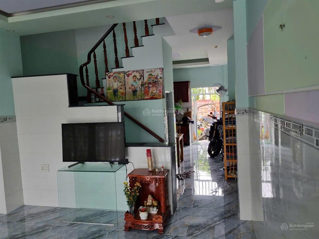 Chính chủ cần bán nhà hẻm xe hơi  hai mặt tiền  1 trệt 2 lầu  sổ đỏ công chứng ngay
