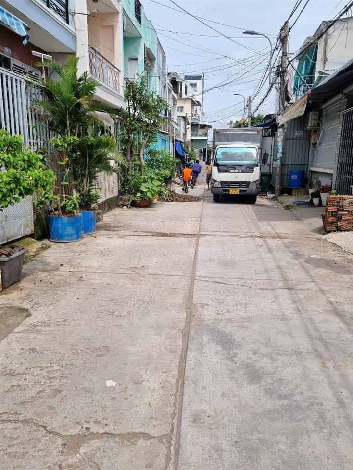 Chính chủ cần bán nhà hẻm xe hơi  hai mặt tiền  1 trệt 2 lầu  sổ đỏ công chứng ngay