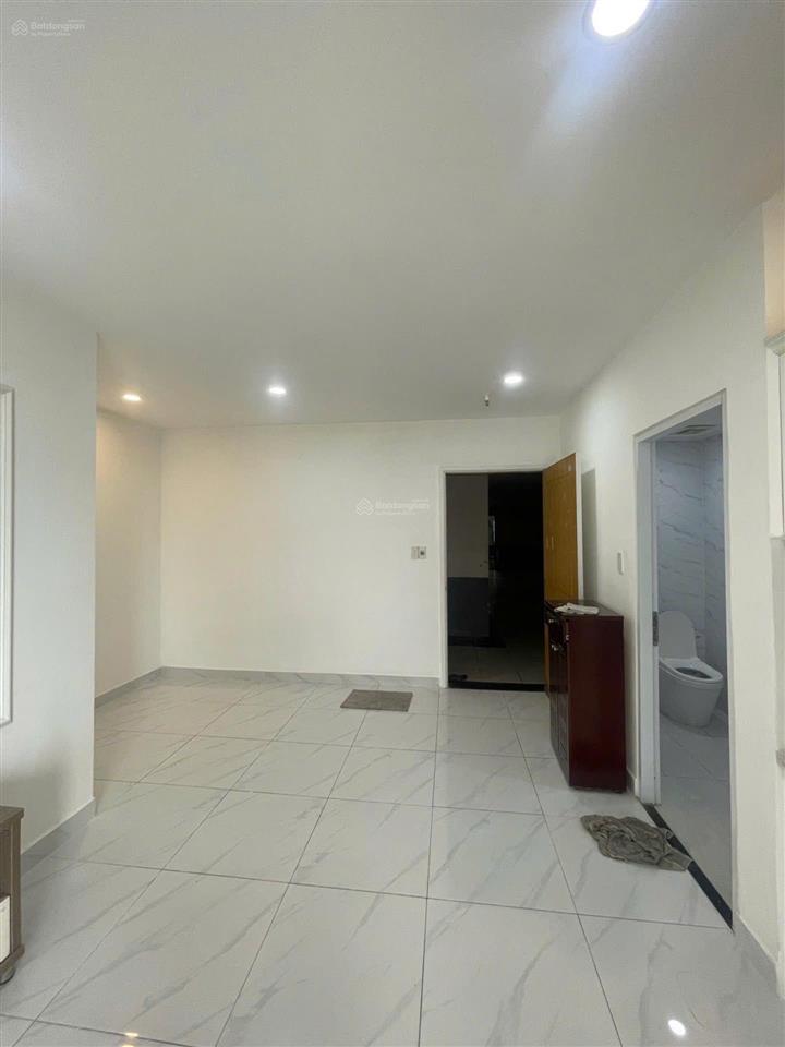 Bán căn hộ 8x đầm sen  1pn 1wc  giá 2,8 tỷ có thương lượng  nhà trống  sổ sẵn công chứng ngay