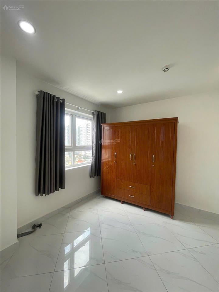 Bán căn hộ 8x đầm sen  1pn 1wc  giá 2,8 tỷ có thương lượng  nhà trống  sổ sẵn công chứng ngay