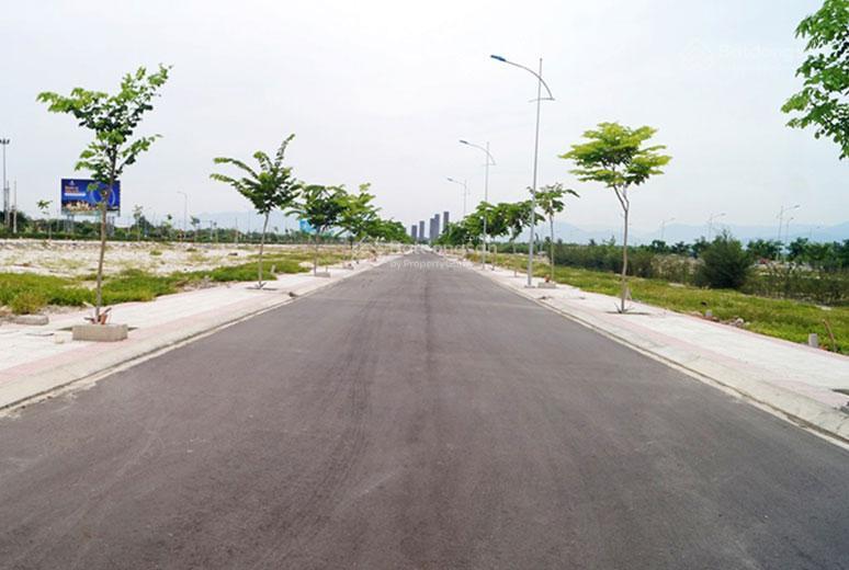 Chủ định cư nước ngoài cần bán lô đất golden bay lô góc có sổ giá tốt thị trường