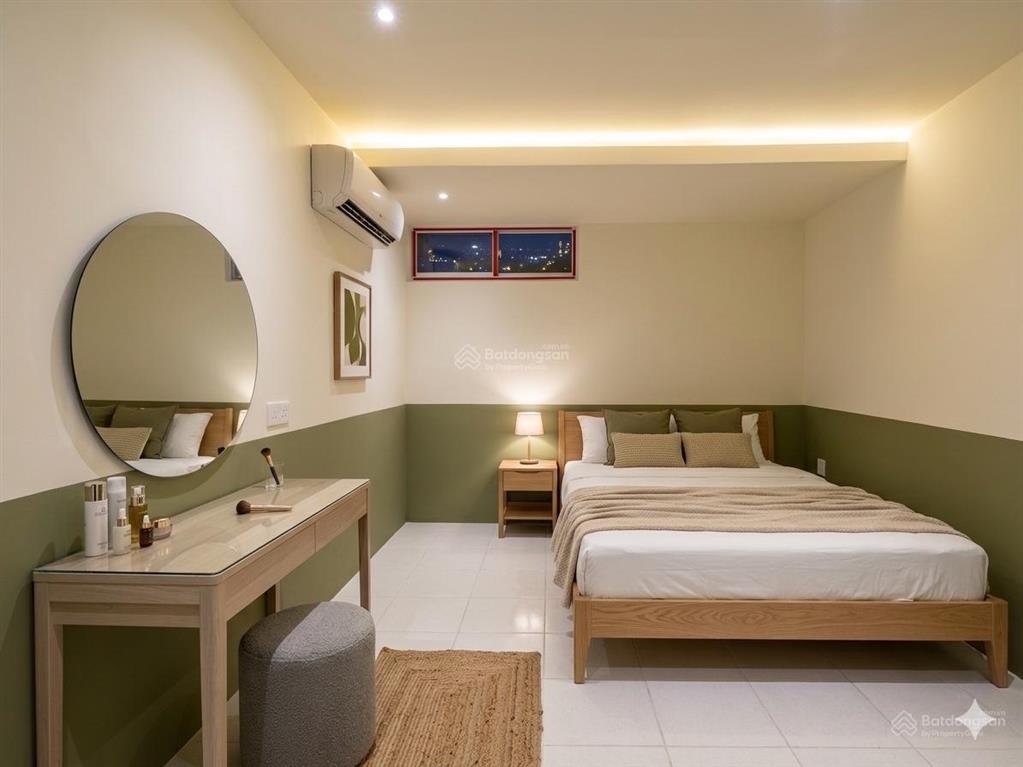 Cho thuê nr 4pn, 2wc, 90m2 tại 737/1/8 lạc long quân, 14 triệu vnd