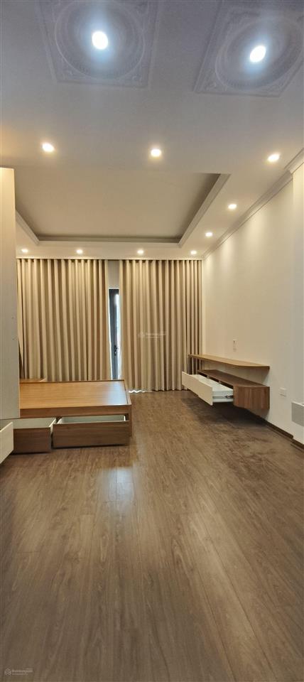 Bán nhà riêng, 4pn 4wc 70m2 tại việt hưng, 17,9 tỷ, hàng hiếm tại long biên