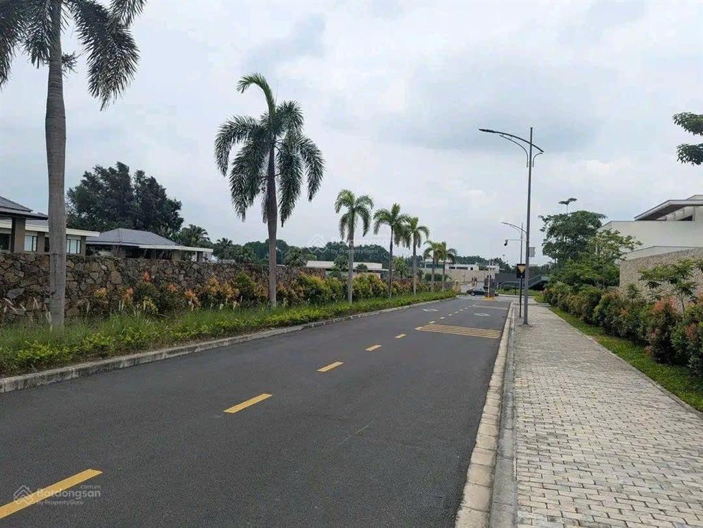 Biệt thự villa sang đẹp đẳng cấp tại sân golf vân trì đông anh ! tinh hoa đẳng cấp nhất hà nội !