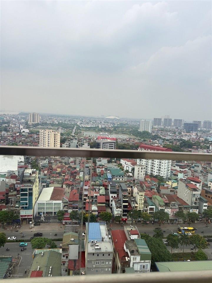 Chủ ngộp bank... rất cần bán căn penhouse tòa premier beriver nguyễn văn cừ.... lô góc.